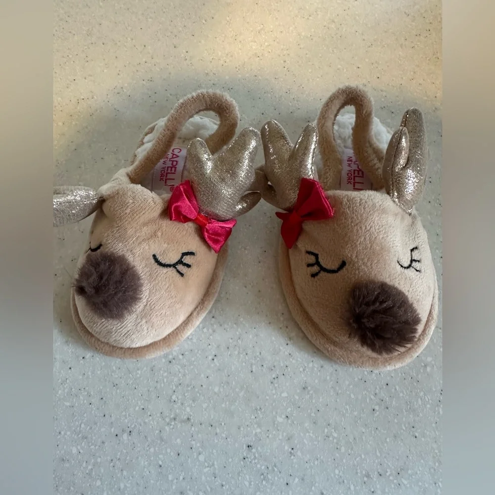 CAPELLI NEW YORK Christmas Reindeer Baby Girl Slippers Size 5. Like New.